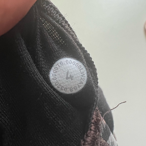 Lululemon Energy Bra Medium Support B-D Cup Kaleidoscope Pink Multi Size 4 - Picture 3 of 4